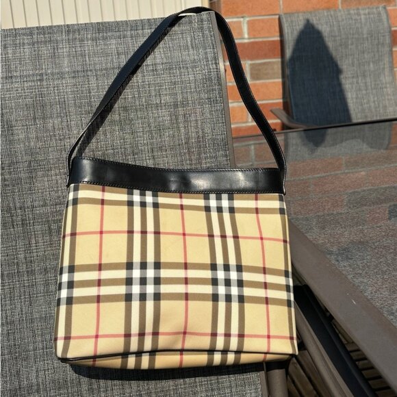 Burberry London Authentic Vintage Check Shoulder Bag - Picture 5 of 16